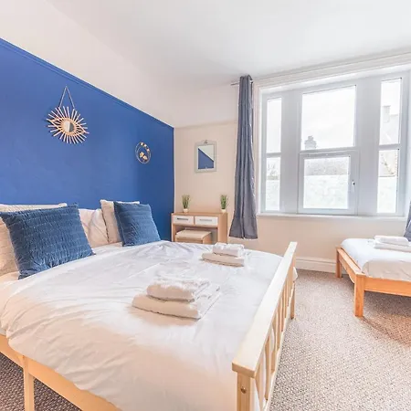 Central Location 5 Private Ensuite Bedrooms Great For Work Or Play Hébergement de vacances *
