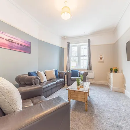Vakantiehuis Central Location 5 Private Ensuite Bedrooms Great For Work Or Play *
