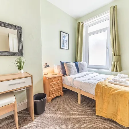 Central Location 5 Private Ensuite Bedrooms Great For Work Or Play Casa de Férias